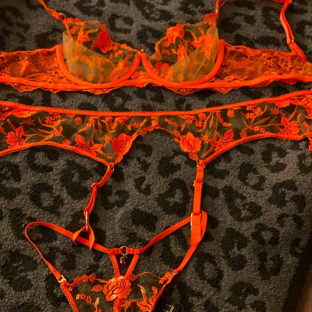 BRIGHT ORANGE 2 piece HONEY BIRDETTE SET /WORN 1x